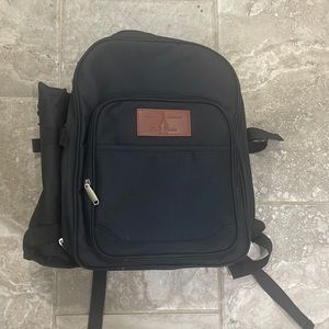 PLUSH PICNIC SIGNATURE COLLECTION BACKPACK WITH PICNIC ACCESORIES
